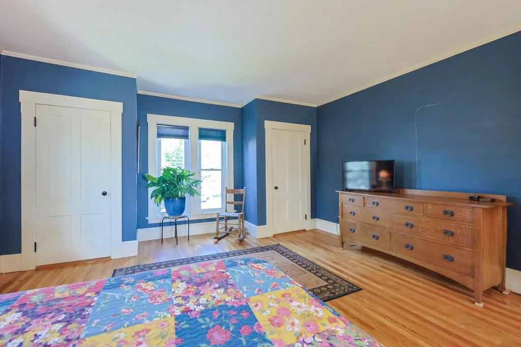 147 Roxbury Street Keene NH 03431