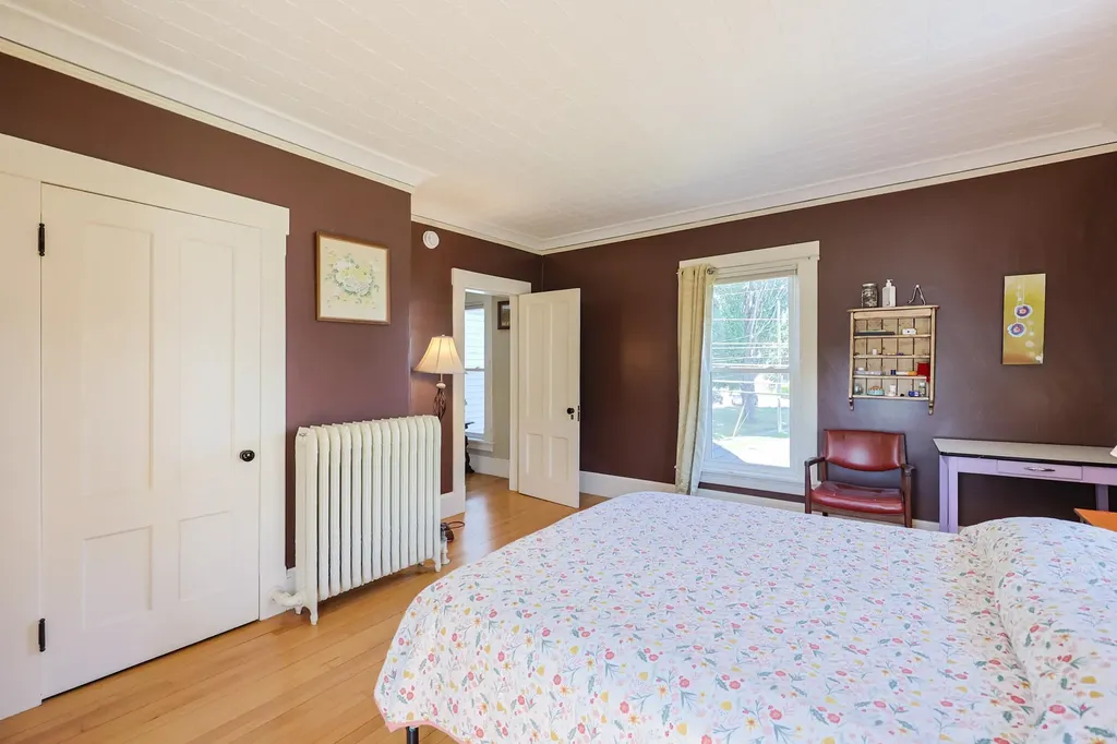 147 Roxbury Street Keene NH 03431