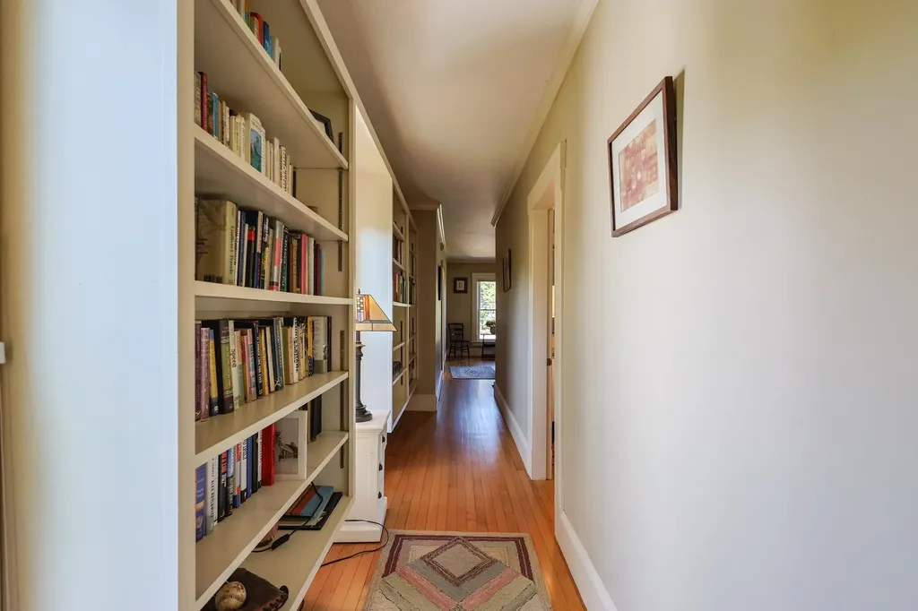 147 Roxbury Street Keene NH 03431