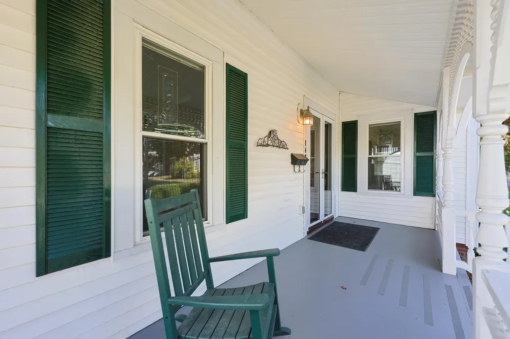 147 Roxbury Street Keene NH 03431