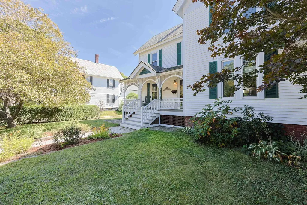 147 Roxbury Street Keene NH 03431