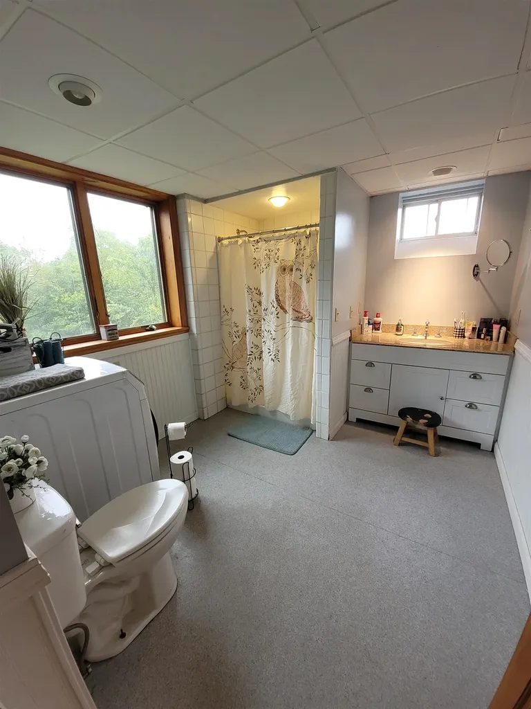 820 Farr Road St. Johnsbury VT 05819