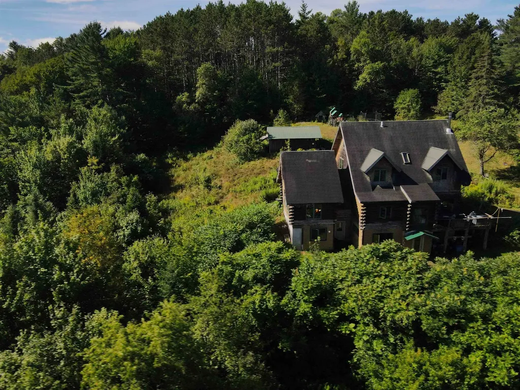 820 Farr Road St. Johnsbury VT 05819