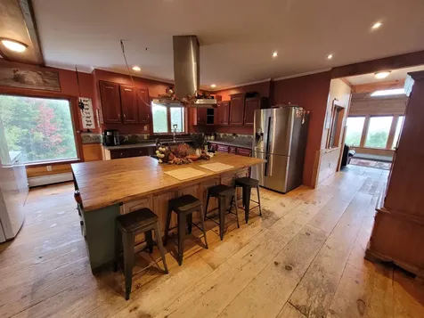 820 Farr Road St. Johnsbury VT 05819