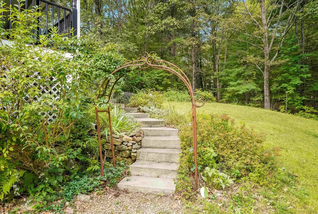 40 Brown Road Temple NH 03084