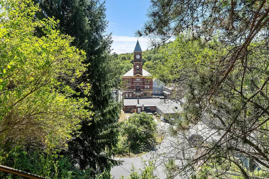 12 Todd Hill Road Hinsdale NH 03451