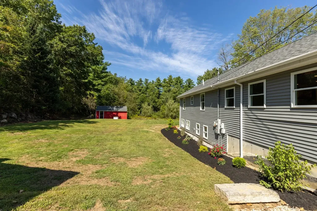 79 Mast Road Dover NH 03820