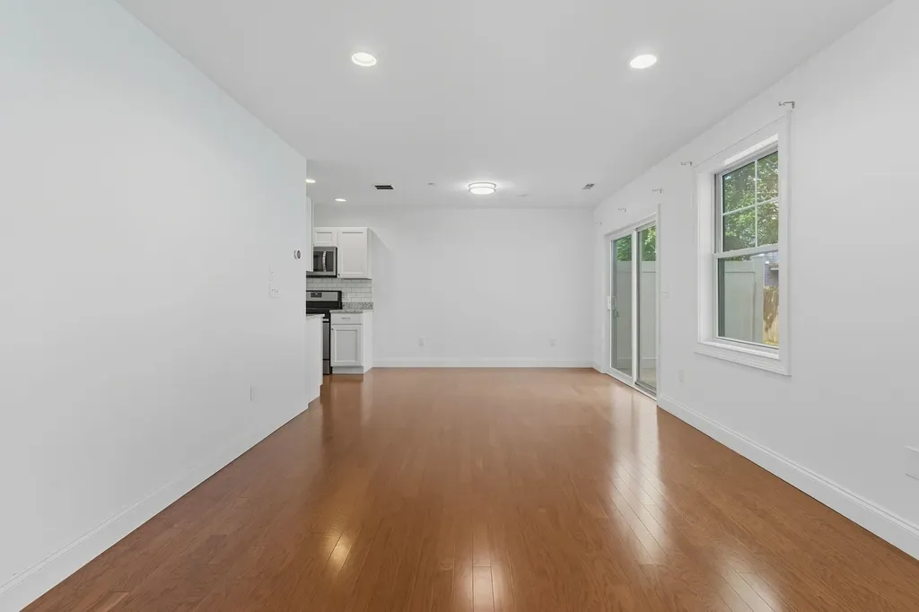 75 Deerwood Drive Nashua NH 03063