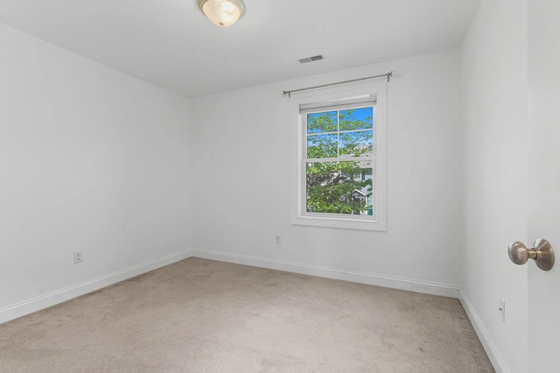 75 Deerwood Drive Nashua NH 03063