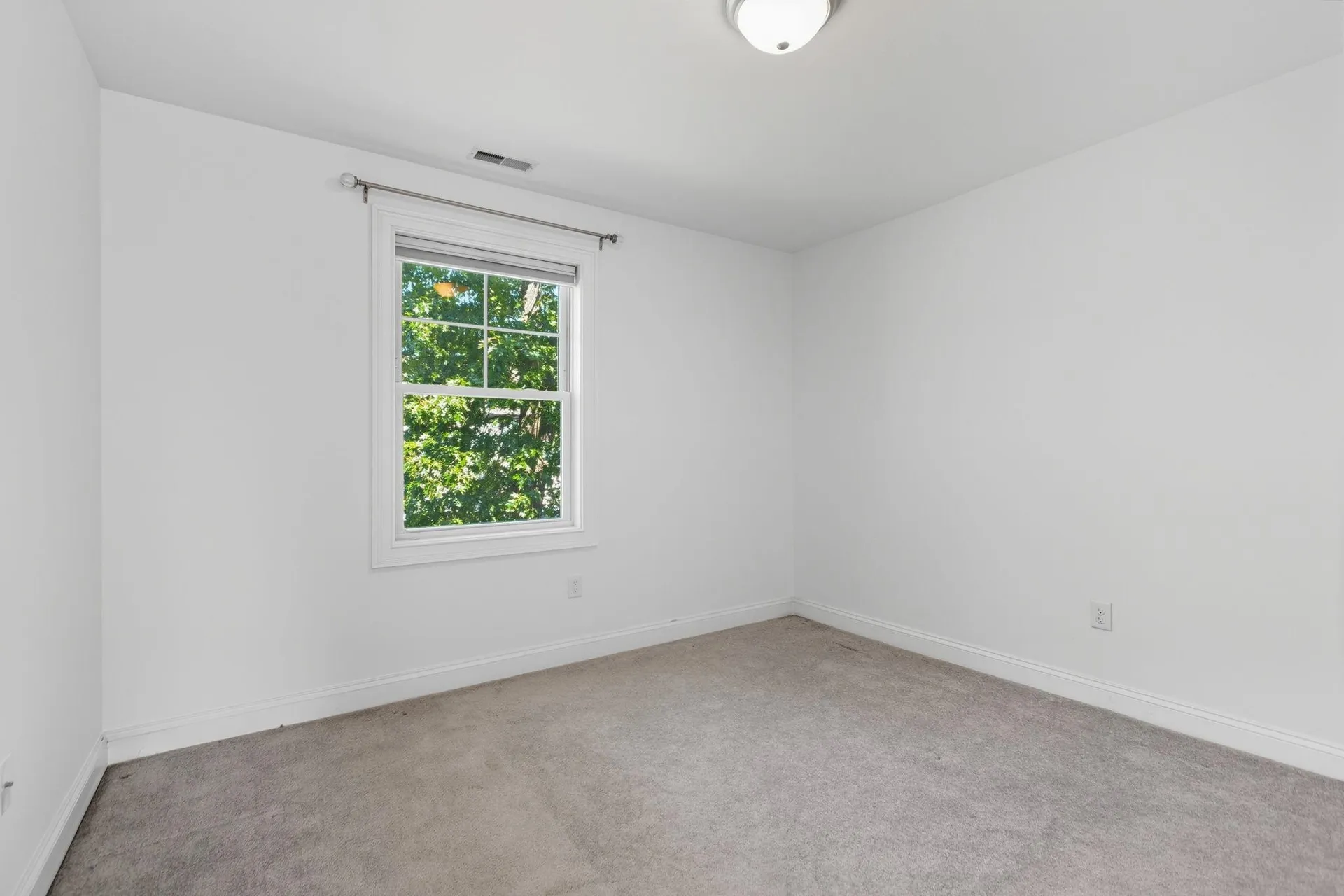 75 Deerwood Drive Nashua NH 03063