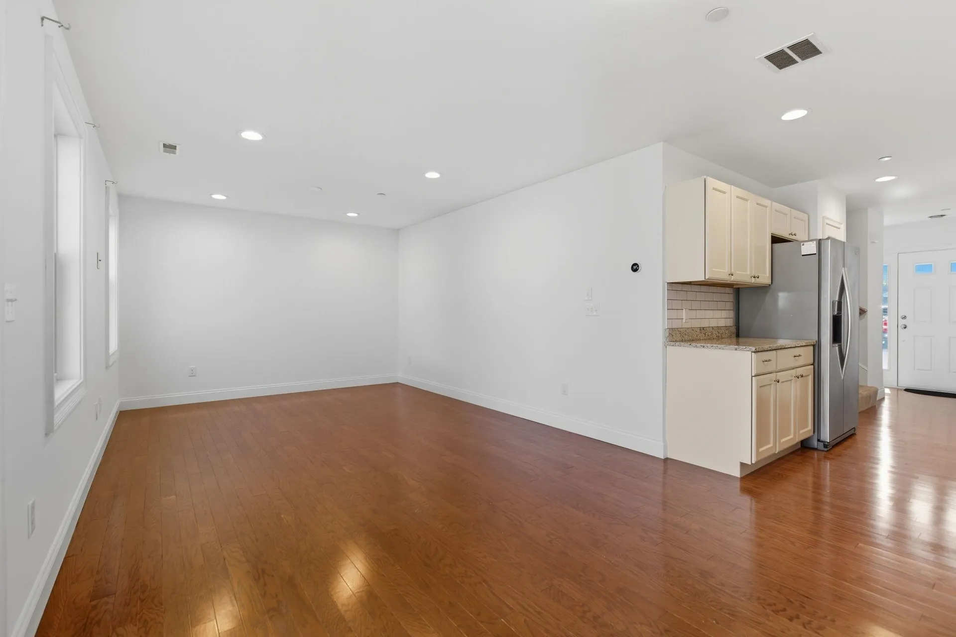 75 Deerwood Drive Nashua NH 03063