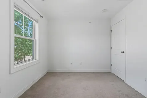 75 Deerwood Drive Nashua NH 03063