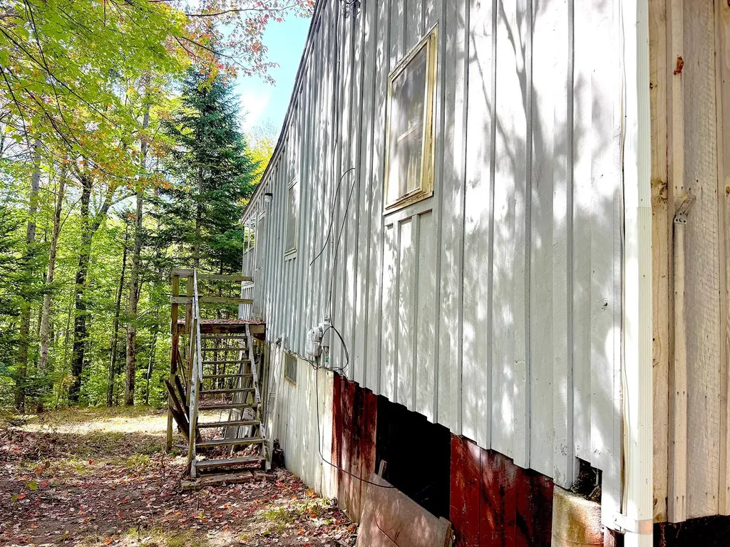 715 N Groton Road Groton NH 03241