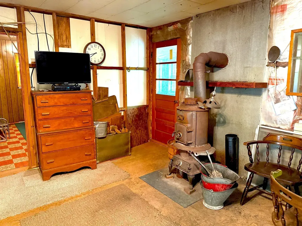 715 N Groton Road Groton NH 03241