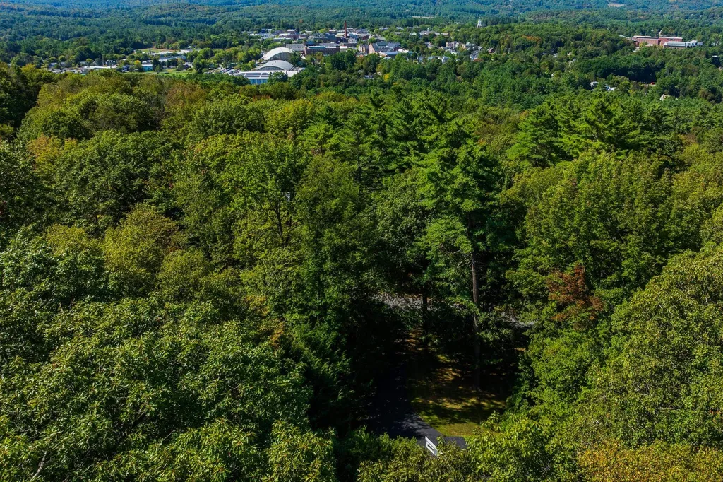 24 Low Road Hanover NH 03755