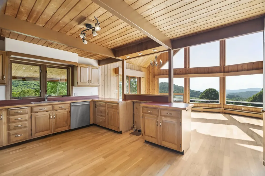 2208 Backway Road Corinth VT 05039