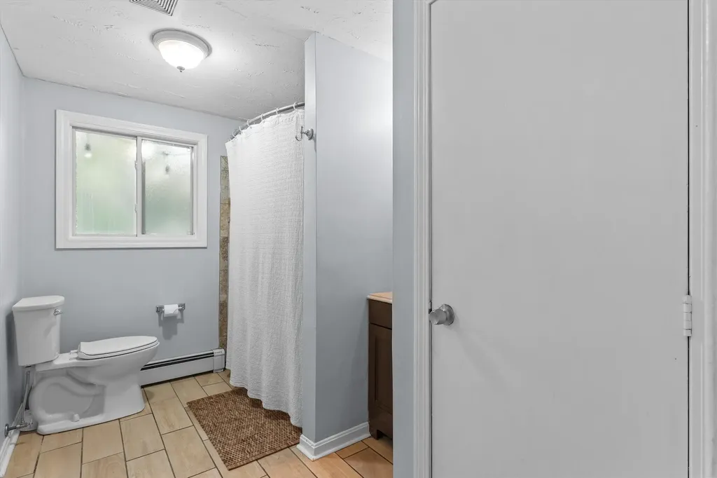 49 New Searles Road Nashua NH 03062