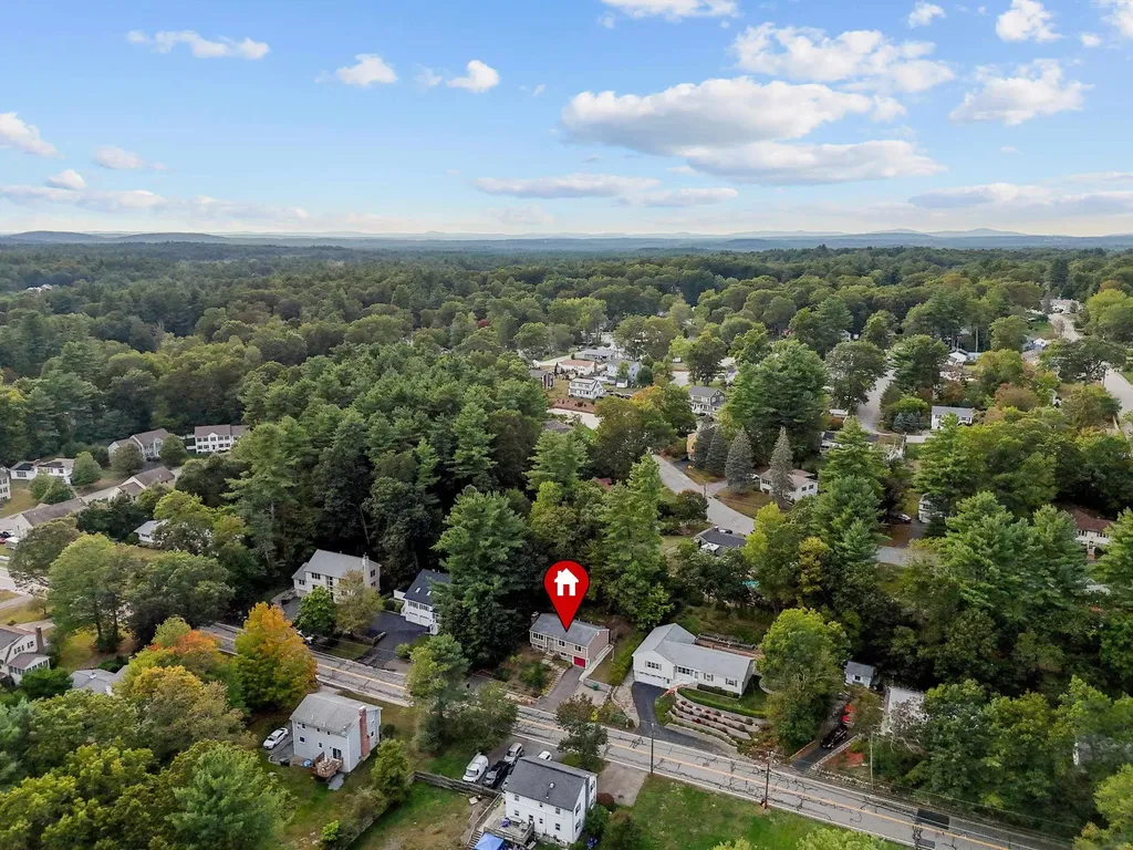 49 New Searles Road Nashua NH 03062