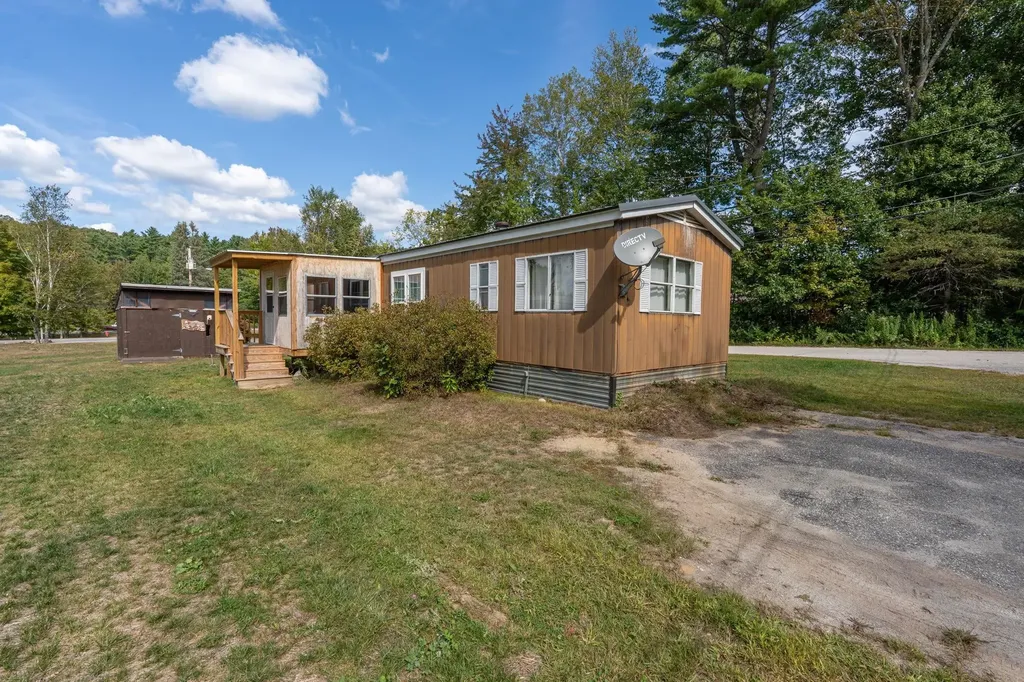 42 Woodhill Village Henniker NH 03242