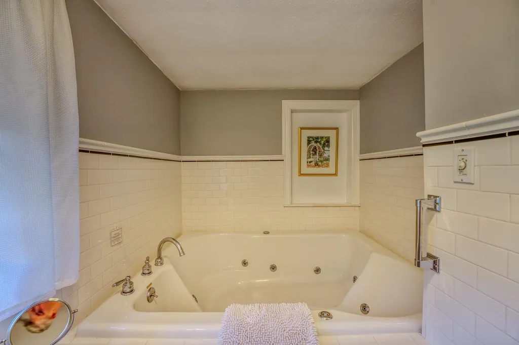 80 Guider Lane Bethlehem NH 03574