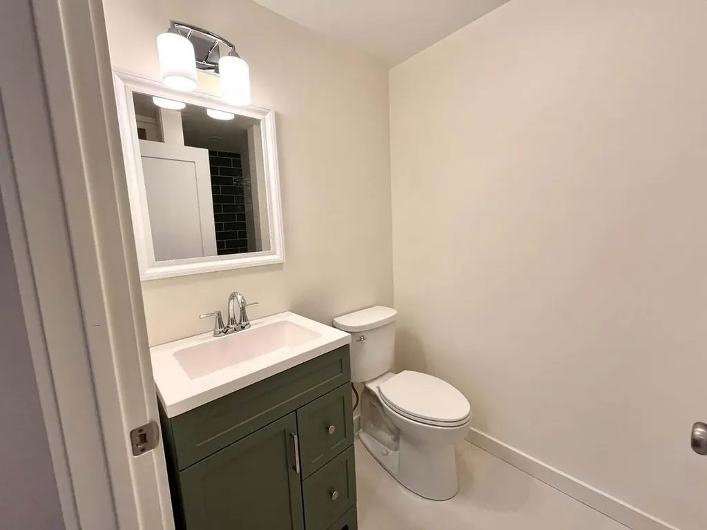 184 East Redrock Drive Burlington VT 05401