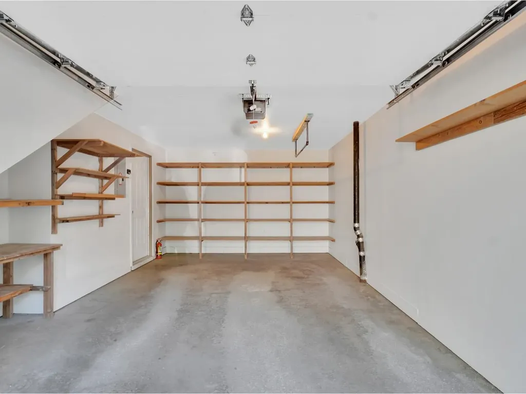 184 East Redrock Drive Burlington VT 05401