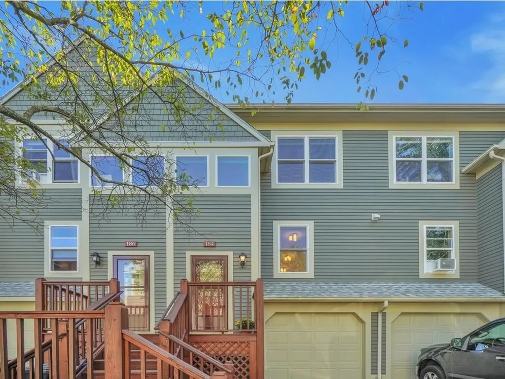 184 East Redrock Drive Burlington VT 05401