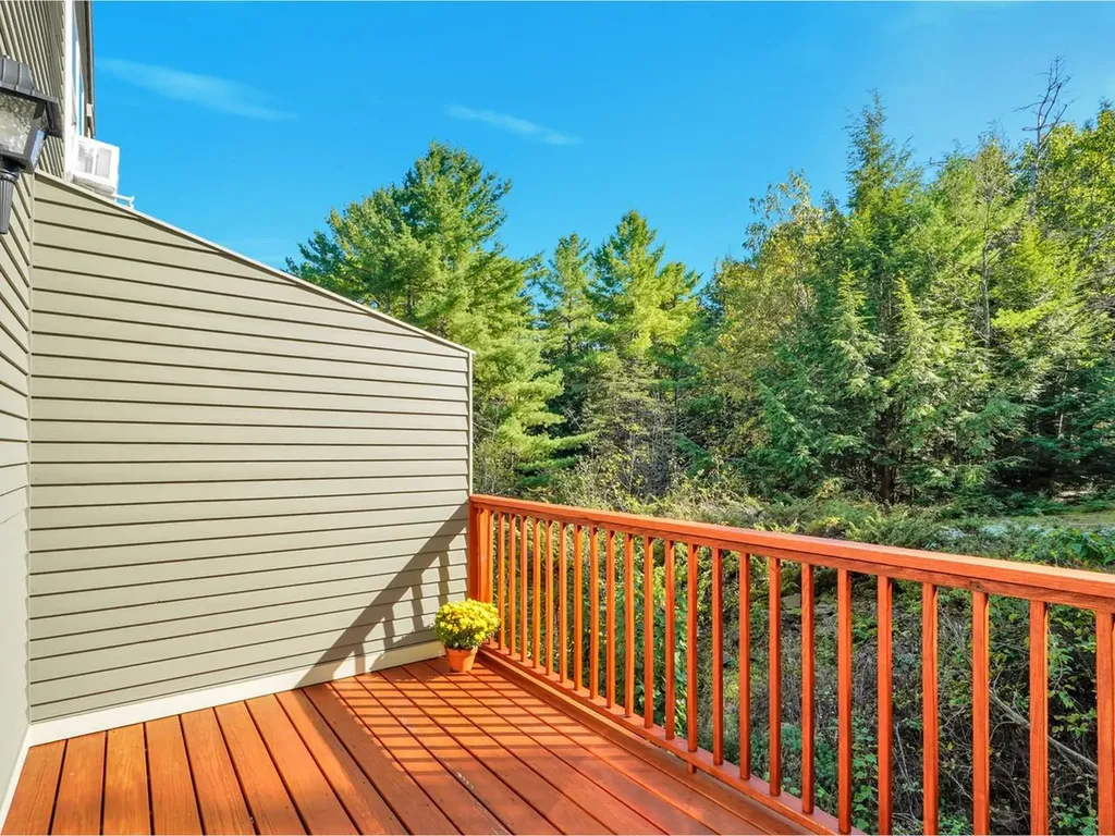 184 East Redrock Drive Burlington VT 05401