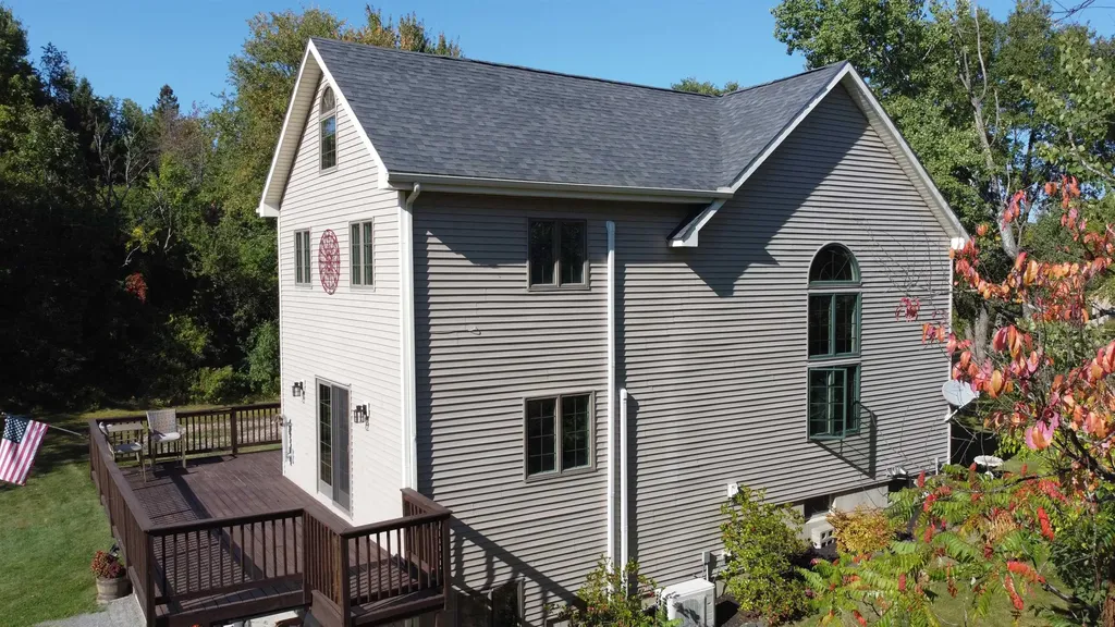 113 Appletree Lane Newport City VT 05855