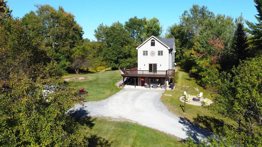 113 Appletree Lane Newport City VT 05855