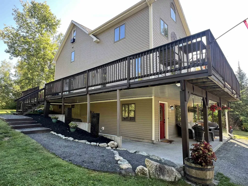 113 Appletree Lane Newport City VT 05855