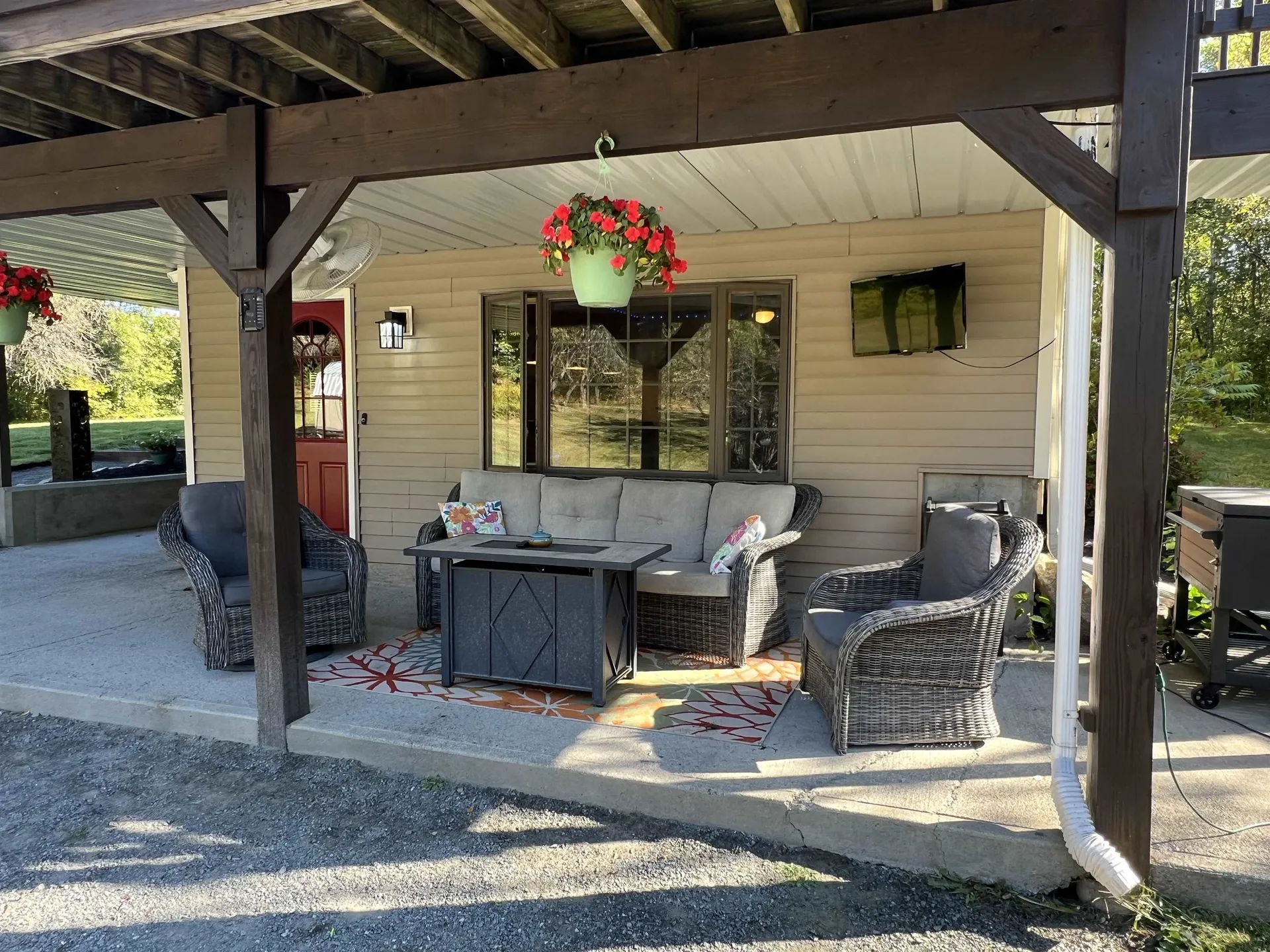 113 Appletree Lane Newport City VT 05855