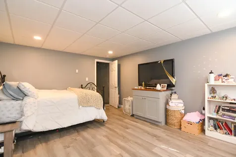 11 Rotterdam Drive Litchfield NH 03054