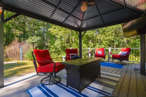 11 Rotterdam Drive Litchfield NH 03054