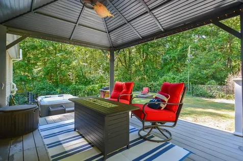 11 Rotterdam Drive Litchfield NH 03054