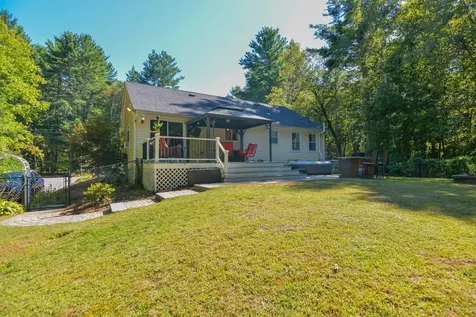 11 Rotterdam Drive Litchfield NH 03054