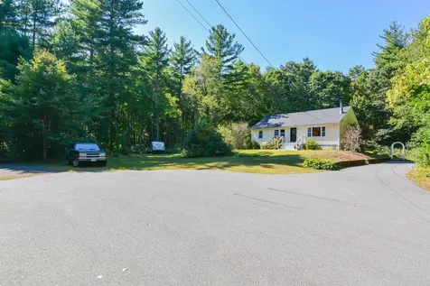 11 Rotterdam Drive Litchfield NH 03054