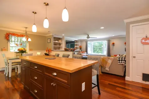 11 Rotterdam Drive Litchfield NH 03054