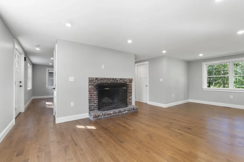 14 Birch Road North Hampton NH 03862