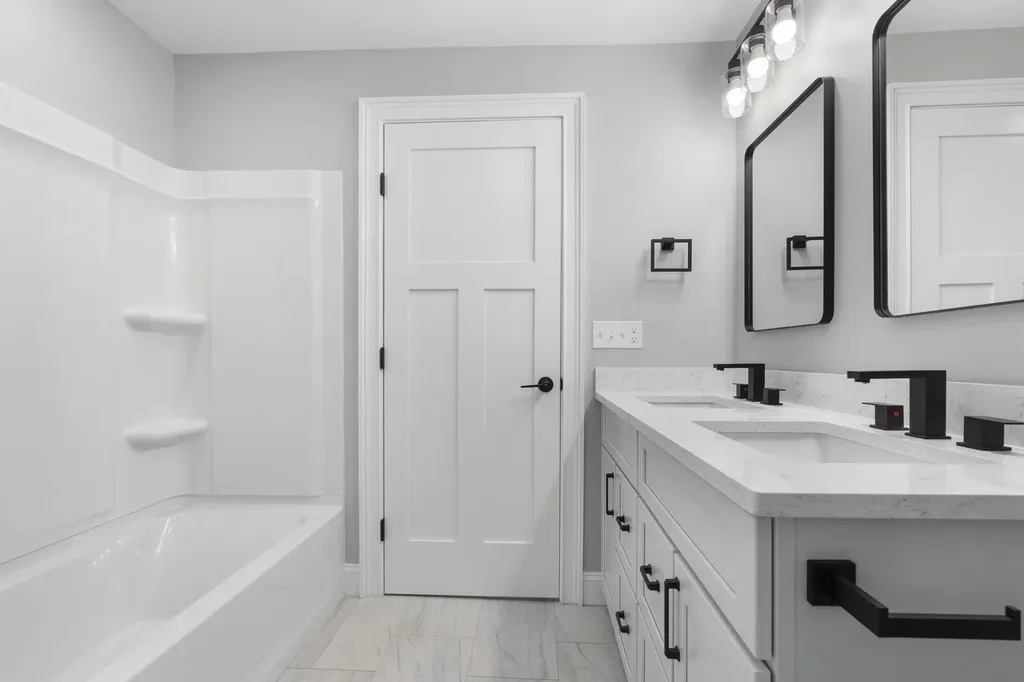 14 Birch Road North Hampton NH 03862