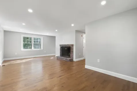 14 Birch Road North Hampton NH 03862