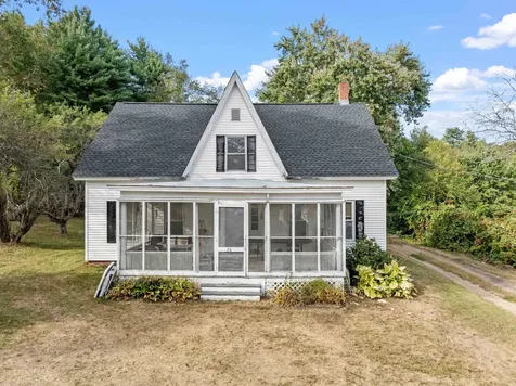 36 Dearborn Street Belmont NH 03220