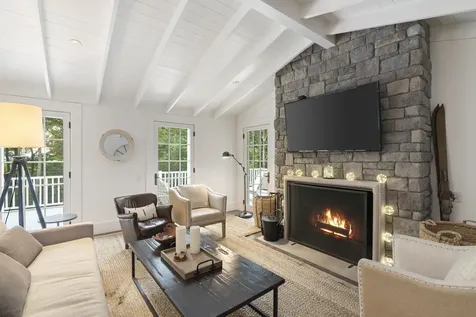 15 Mcgovern Lane Wilmington VT 05363