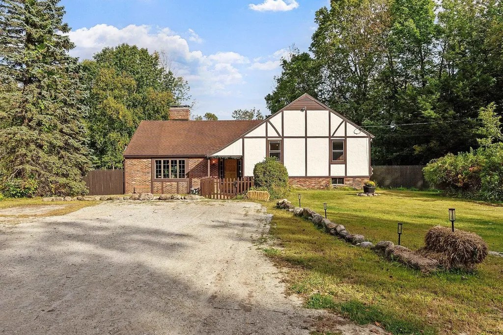 215 Colburn Road Temple NH 03084