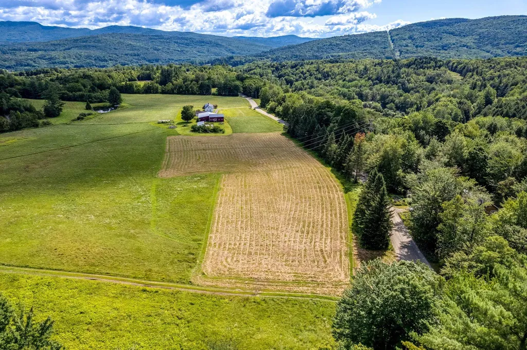 2739 Crossett Hill Road Duxbury VT 05676
