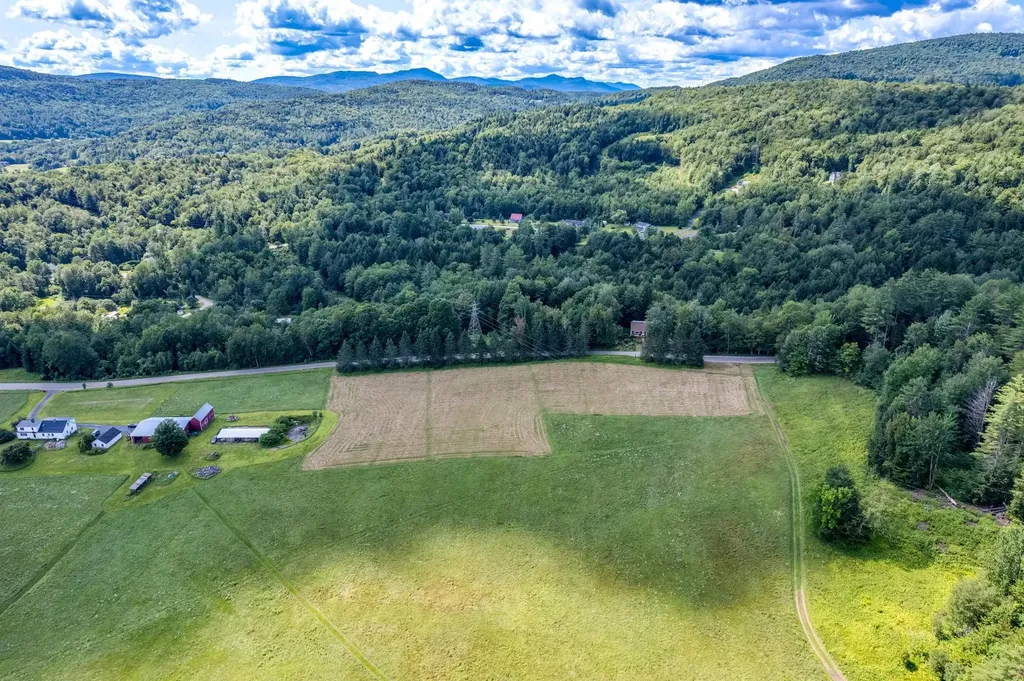 2739 Crossett Hill Road Duxbury VT 05676