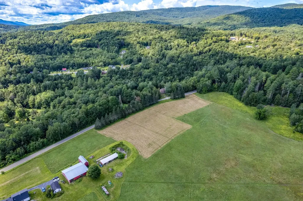 2739 Crossett Hill Road Duxbury VT 05676