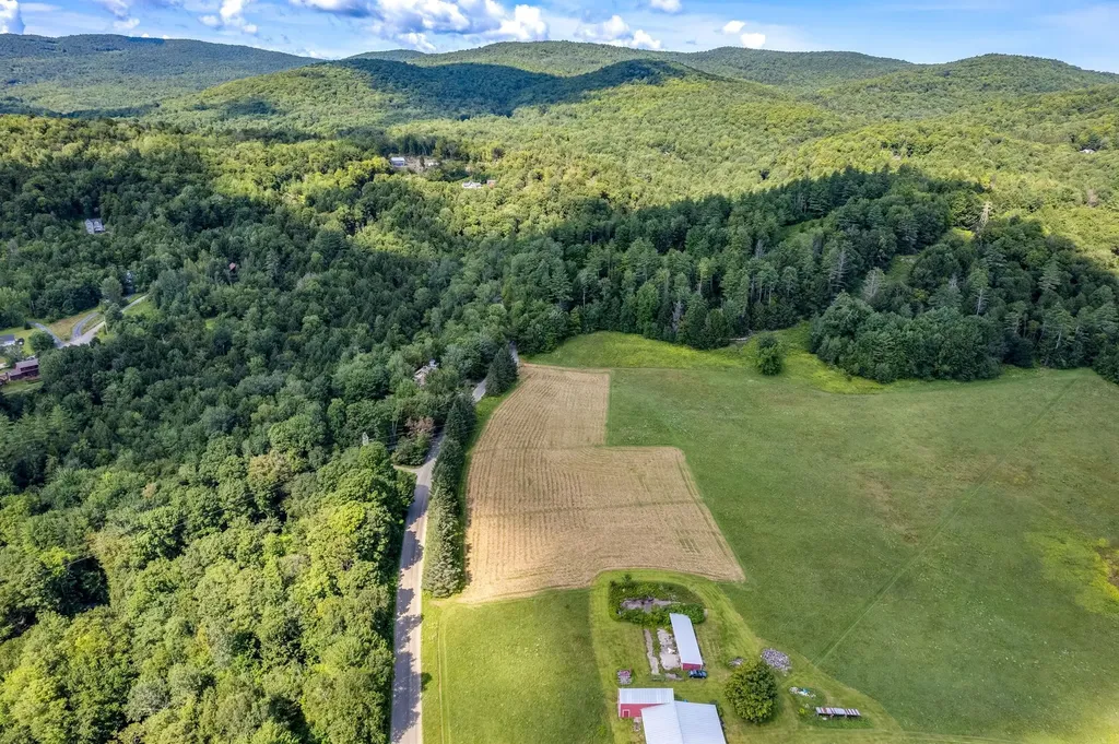 2739 Crossett Hill Road Duxbury VT 05676