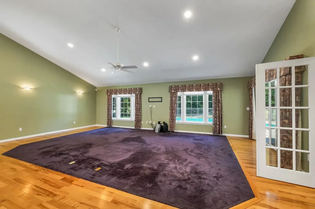 61 Sullivan Farm Drive Rochester NH 03867