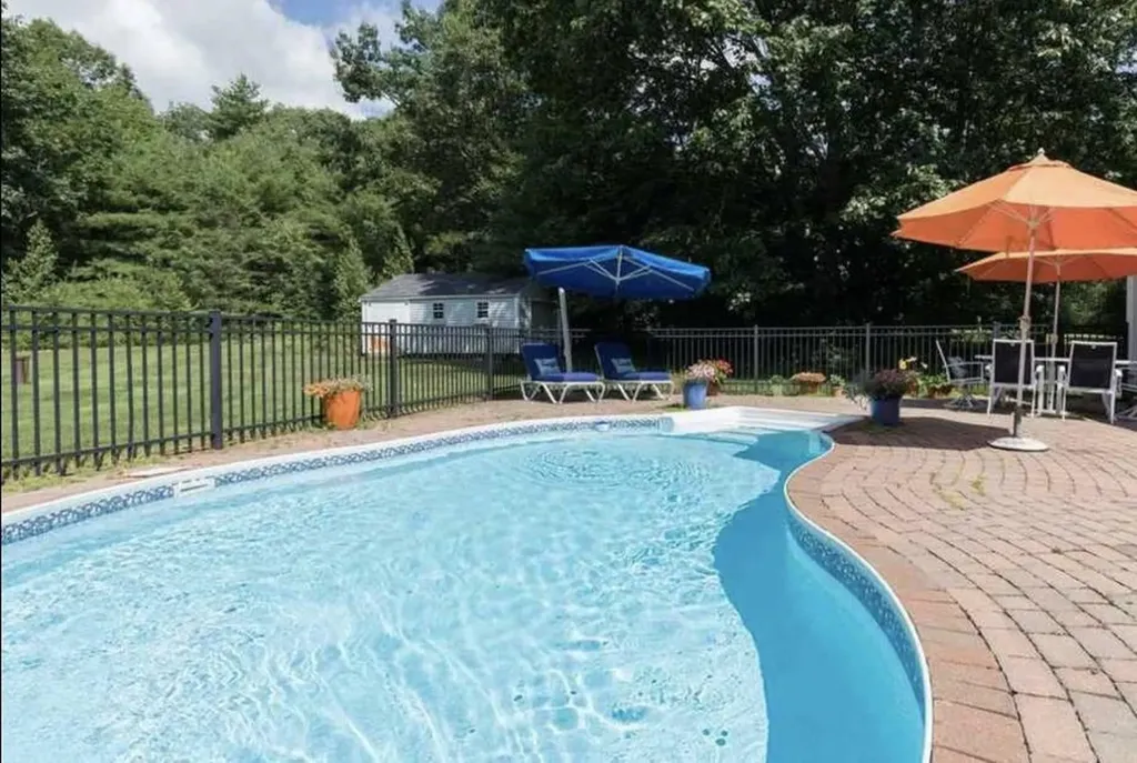 61 Sullivan Farm Drive Rochester NH 03867